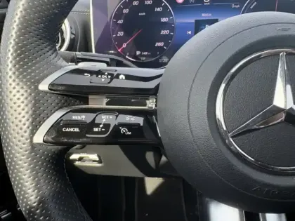 Photo 13 Mercedes Classe C  300 e Hybrid EQ Berli