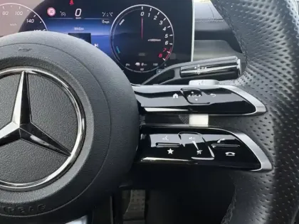 Photo 14 Mercedes Classe C  300 e Hybrid EQ Berli