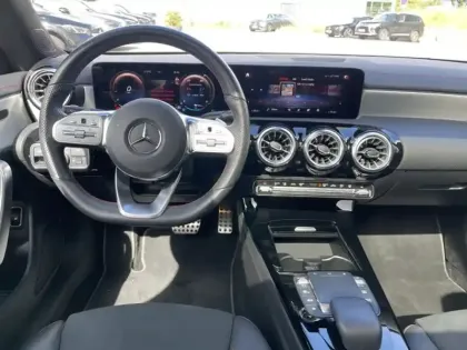 Photo 12 Mercedes CLA  250 e Coupé AMG Line