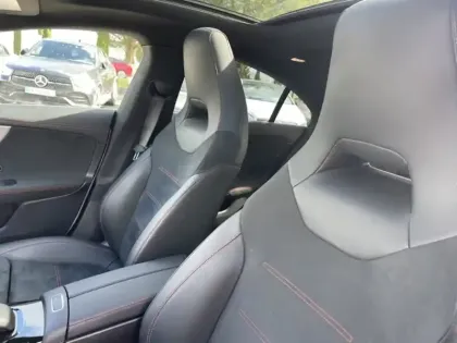 Photo 14 Mercedes CLA  250 e Coupé AMG Line