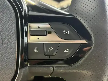 Photo 14 Peugeot 308  SW PHEV 180ch Active Pack e-EAT8