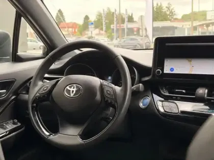 Photo 11 Toyota C-HR  2.0 Hybride 200ch Design NG23