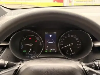 Photo 13 Toyota C-HR  2.0 Hybride 200ch Design NG23