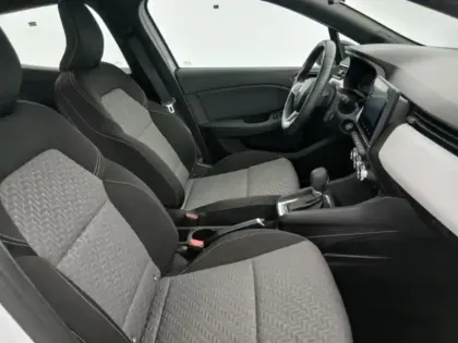 Photo 6 Renault Clio  1.6 E-Tech hybride 140ch Limited -21N