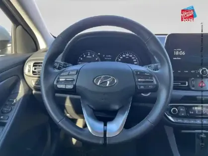 Photo 11 Hyundai I30  SW 1.0 T-GDi 120ch Hybrid 48V Creative DCT-7