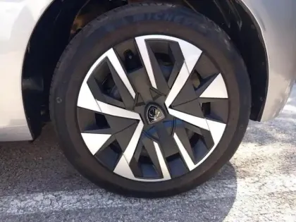 Photo 7 Peugeot 208  1.2 100ch S&S Style