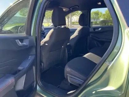 Photo 11 Ford Kuga  2.5 Duratec 180ch Hybrid FlexiFuel ST-Line Powershift