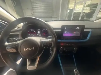 Photo 13 Kia Stonic  1.0 T-GDi 100ch Blue Edition