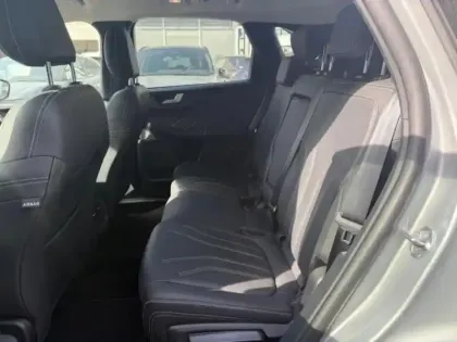 Photo 11 Ford Kuga  2.5 Duratec 190ch FHEV E85 Vignale BVA