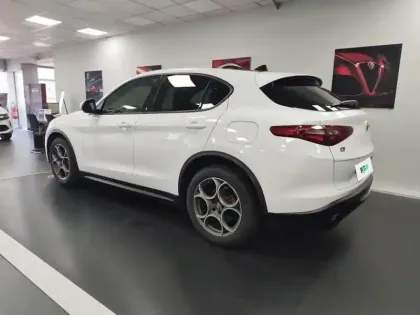 Photo 21 Alfa Romeo Stelvio  2.2 Diesel 190ch Sprint Q4 AT8 MY22