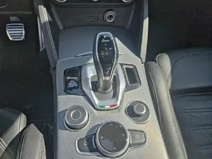 Photo 13 Alfa Romeo Stelvio  2.2 Diesel 190ch Sprint Q4 AT8 MY22