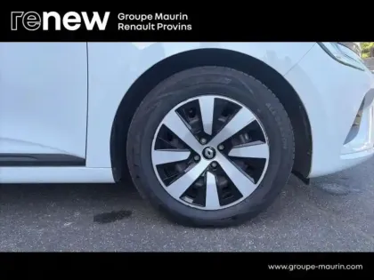 Photo 9 Renault Clio  1.6 E-Tech hybride 145ch Equilibre