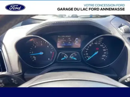 Photo 8 Ford Kuga  2.0 TDCi 150ch Stop&Start Vignale 4x2 Euro6.2