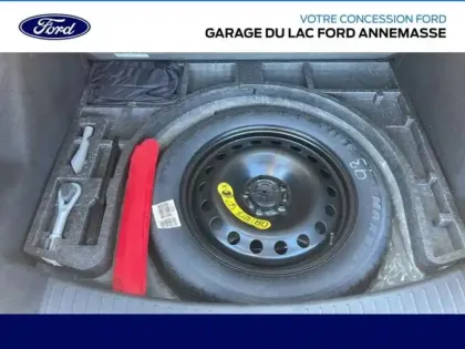 Photo 13 Ford Kuga  2.0 TDCi 150ch Stop&Start Vignale 4x2 Euro6.2