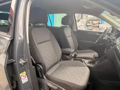 Photo 6 Volkswagen Tiguan  1.5 TSI 150ch Life Plus DSG7