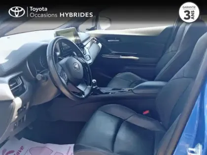 Photo 5 Toyota C-HR  122h Graphic 2WD E-CVT RC18
