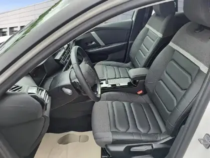 Photo 8 Citroën C4  PureTech 130ch S&S Shine Pack EAT8