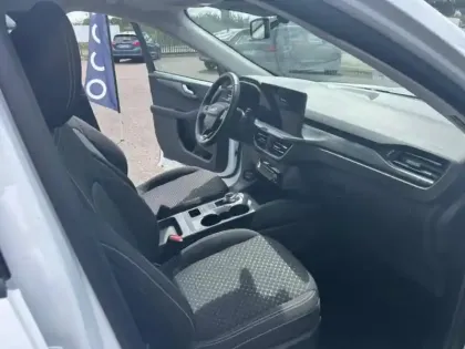 Photo 14 Ford Kuga  2.5 Duratec 180ch Hybrid FlexiFuel Titanium Business Powershift