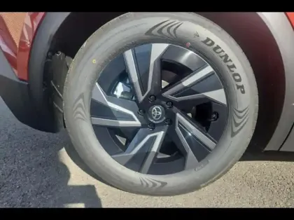 Photo 13 Toyota C-HR + 224ch 77kWh Design Grande Autonomie