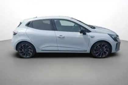 Photo 6 Renault Clio  E-Tech full hybrid 145