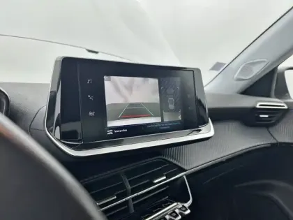 Photo 21 Peugeot 2008  PureTech 100 S&S BVM6