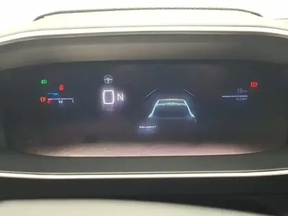 Photo 19 Peugeot 208  Hybrid 145 ch e-DCS6