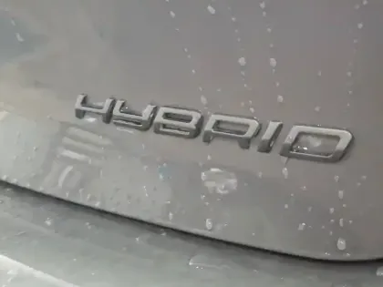 Photo 34 Peugeot 208  Hybrid 145 ch e-DCS6