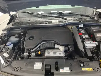 Photo 38 Peugeot 208  Hybrid 145 ch e-DCS6