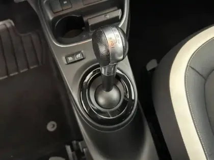 Photo 33 Renault Twingo  III Achat Intégral - 21