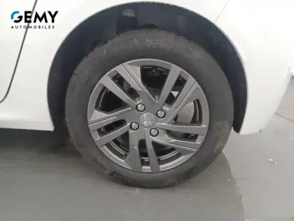 Photo 11 Peugeot 208  PureTech 100 S&S BVM6