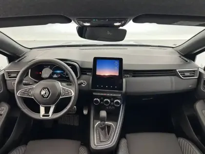 Photo 37 Renault Clio  E-Tech full hybrid 145