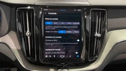 Photo 37 Volvo XC60  T6 AWD Hybride rechargeable 253 ch+145 ch Geartronic 8