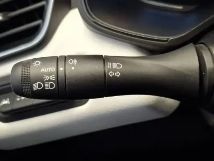Photo 35 Renault Clio  E-Tech 140 - 21N