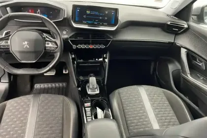 Photo 9 Peugeot 2008  PureTech 130 S&S EAT8