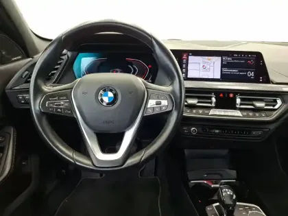 Photo 11 BMW Serie 1 118i 140 ch DKG7