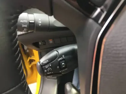 Photo 14 Peugeot 208  Electrique 50 kWh 136ch