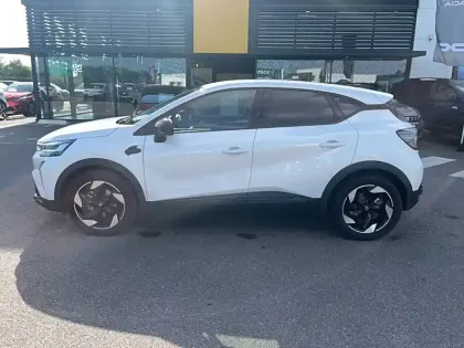 Photo 17 Renault Captur  E-Tech full hybrid 145 ch