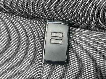 Photo 24 Renault Captur  E-Tech full hybrid 145 ch