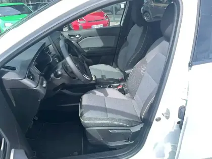 Photo 34 Renault Captur  E-Tech full hybrid 145 ch