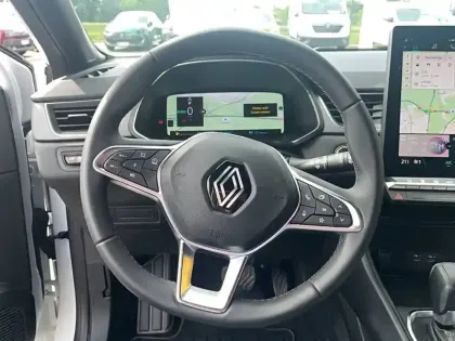 Photo 25 Renault Captur  E-Tech full hybrid 145 ch