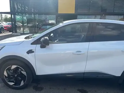Photo 18 Renault Captur  E-Tech full hybrid 145 ch