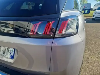 Photo 16 Peugeot 3008  Puretech 130ch S&S EAT8
