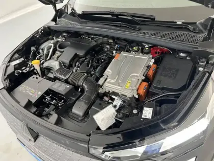 Photo 35 Renault Captur  E-Tech full hybrid 145 ch