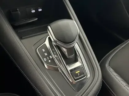 Photo 21 Renault Captur  E-Tech full hybrid 145 ch