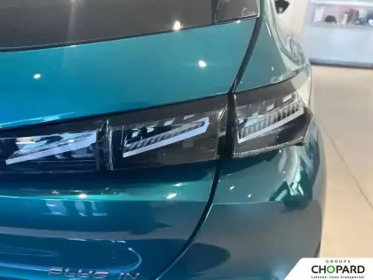 Photo 23 Peugeot 308  Plug-in Hybrid 195 ch e-DCS7