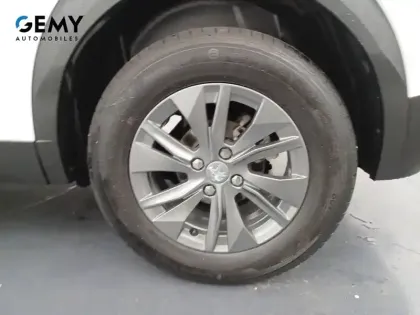 Photo 10 Peugeot 2008  PureTech 130 S&S EAT8