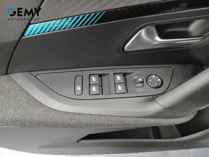 Photo 11 Peugeot 2008  PureTech 130 S&S EAT8