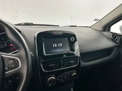 Photo 20 Renault Clio  dCi 90 E6C