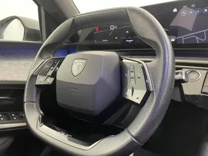 Photo 28 Peugeot 3008  Hybrid 136 e-DCS6