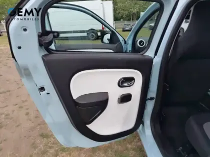 Photo 14 Renault Twingo  III E-Tech